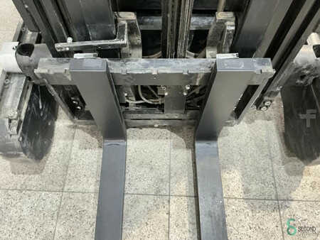 Schubmaststapler 2017  CAT Lift Trucks  (5)