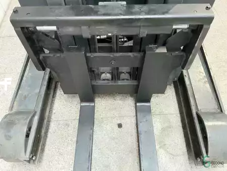 Carrelli retrattili 2014  Linde R16HD (5)