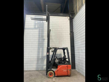 Elektro čtyřkolový VZV 2012  Linde E 15 (7)