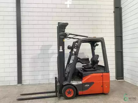 Elektryczne 4-kołowe 2019  Linde E 15 (1)