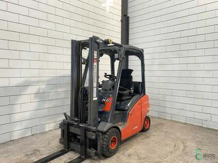 Empilhador a gás 2008  Linde H20T (2)