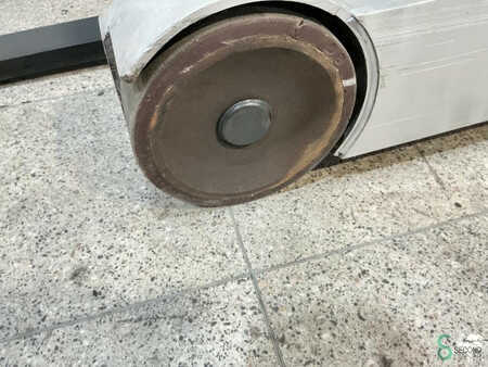 Reach Trucks 2019  Still FM-X14 (19)