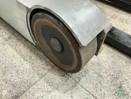 Reach Trucks 2019  Still FM-X14 (20)