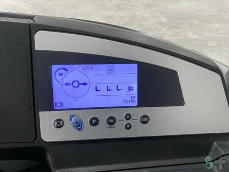 Chariots à mât rétractable 2018  Still FM-X10 (8)