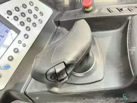 Schubmaststapler 2019  Still FM-X10 (12)