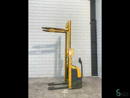 Hochhubwagen 2013  Jungheinrich EJC 112 (12)