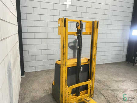 Hochhubwagen 2013  Jungheinrich EJC 112 (3)