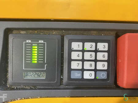 Stapelaars 2014  Jungheinrich EJC 112 (7)