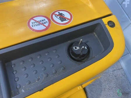 Stapelaars 2014  Jungheinrich EJC 112 (10)