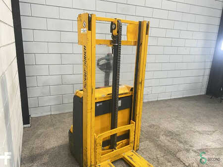 Stapelaars 2014  Jungheinrich EJC 112 (3)