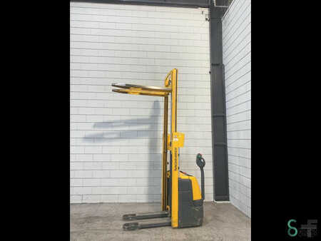 Stapelaars 2014  Jungheinrich EJC 112 (6)