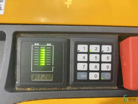 Stapelaars 2014  Jungheinrich EJC 112 (7)