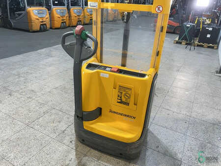 Stapelaars 2013  Jungheinrich EJC 112 (5)