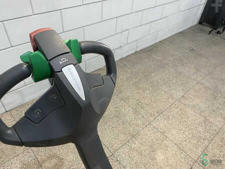 Stapelaars 2013  Jungheinrich EJC 112 (9)