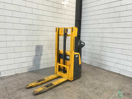 Stapelaars 2014  Jungheinrich EJC 112 (2)