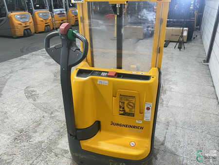Hochhubwagen 2013  Jungheinrich EJC 112 (5)