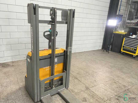 Stapelaars 2017  Jungheinrich EJC 112 (3)