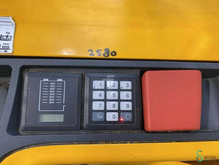 Stapelaars 2016  Jungheinrich EJC 112 (10)