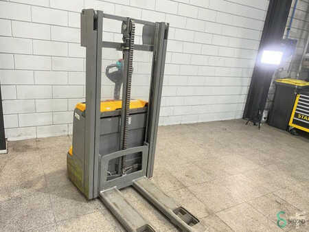 Stapelaars 2016  Jungheinrich EJC 112 (3)