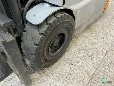 Chariots électriques à 4 roues 2018  Still RX50-13 (16)