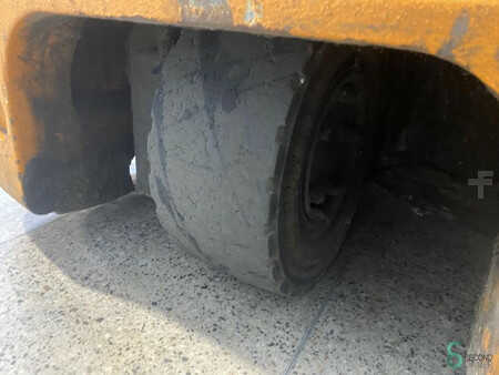 Chariots électriques à 4 roues 2018  Still RX50-13 (18)