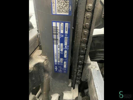 Chariots électriques à 4 roues 2018  Still RX50-13 (5)