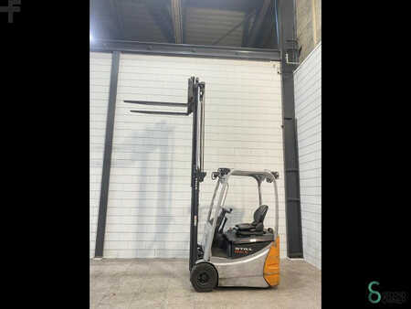 Chariots électriques à 4 roues 2018  Still RX50-13 (7)