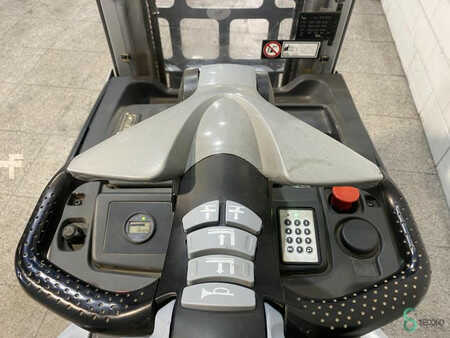 Magasemelésű béka 2022  Still EXD-SF20 (10)