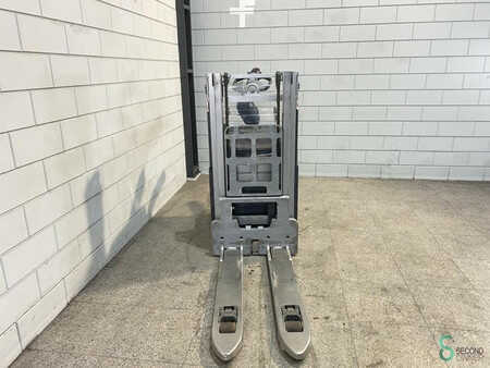 Magasemelésű béka 2022  Still EXD-SF20 (4)