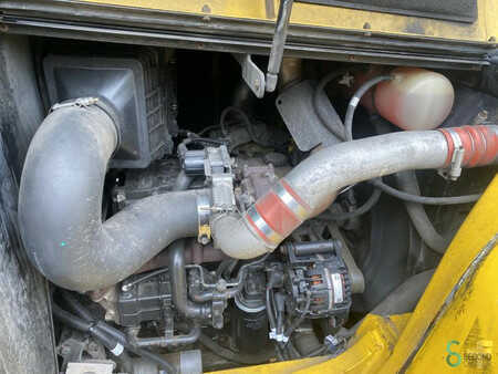 Dieselstapler 2013  Yale GDP 120 DC (14)