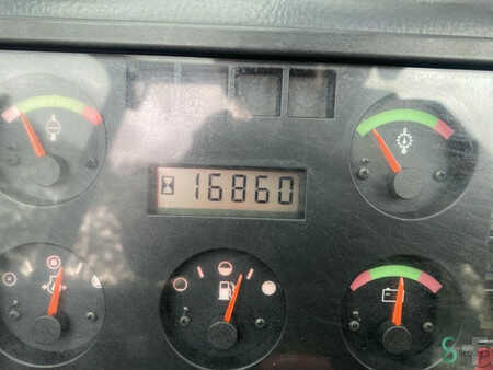 Dieselstapler 2013  Yale GDP 120 DC (7)