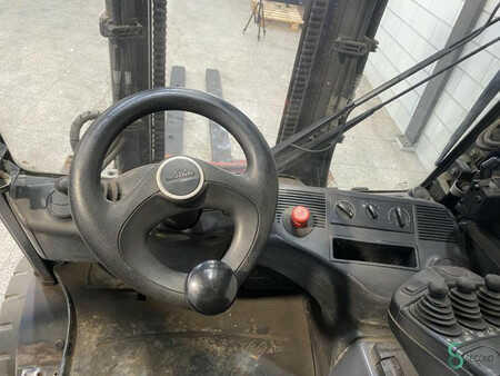 4-wiel elektrische heftrucks 2018  Linde E35L (10)