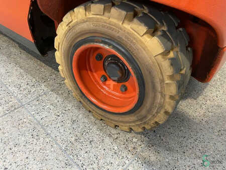 4-wiel elektrische heftrucks 2018  Linde E35L (15)