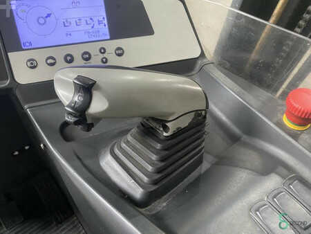 Chariots à mât rétractable 2013  Still FM-X10 (12)