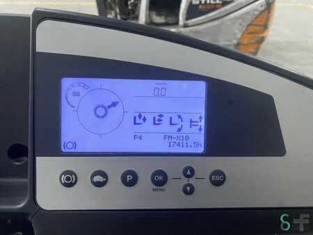 Chariots à mât rétractable 2013  Still FM-X10 (8)