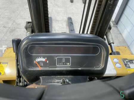Nestekaasutrukki 2001  CAT Lift Trucks GP 35 K (7)