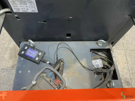 Pystysuora ordreplukker 2019  Linde V10-02 (12)