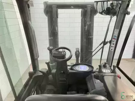 Eléctrica de 4 ruedas 2018  Still RX60-50 (11)