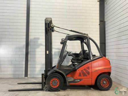 Dízel targoncák 2015  Linde H45D-02 (1)