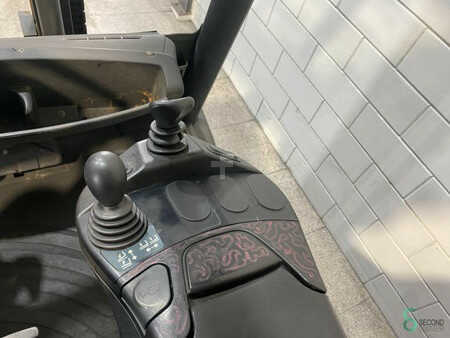 Dízel targoncák 2015  Linde H45D-02 (11)