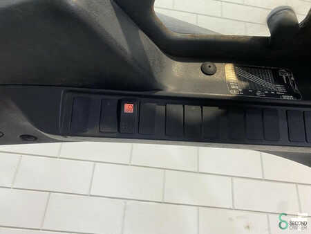 Dízel targoncák 2015  Linde H45D-02 (12)