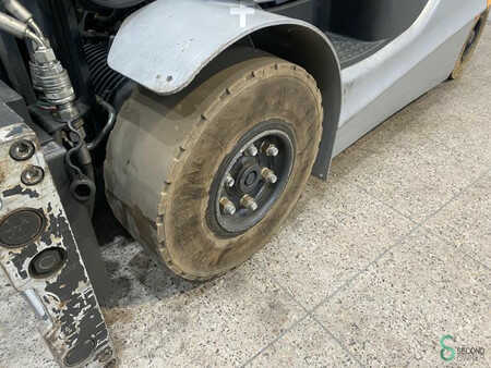 Chariots électriques à 4 roues 2012  Still RX60-25 (16)