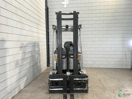 Chariots électriques à 4 roues 2012  Still RX60-25 (4)