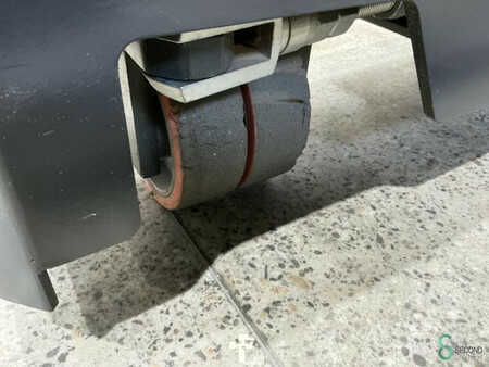 Magasemelésű béka 2012  FAC 4V-XT3020 (18)