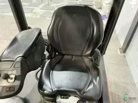 Elektro čtyřkolový VZV 2019  Linde E16-02 (12)