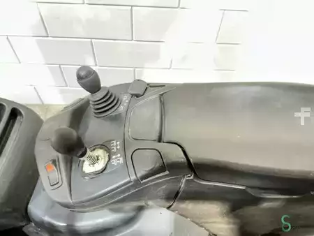 Elektro čtyřkolový VZV 2019  Linde E16-02 (15)