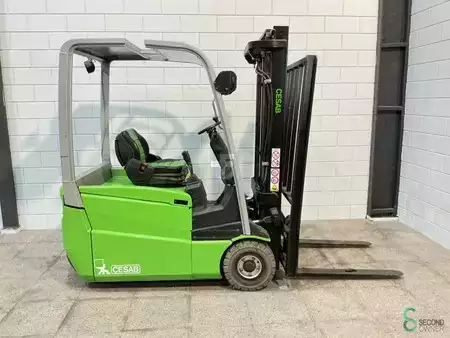 Elektro čtyřkolový VZV 2019  Linde E16-02 (25)