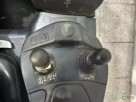 Elektromos 4 kerekű 2020  Linde E14 (11)