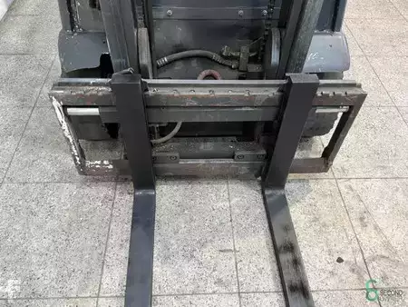 Elektromos 4 kerekű 2020  Linde E14 (5)