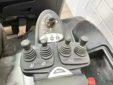 Eléctrica de 4 ruedas 2013  Still RX60-30 (14)